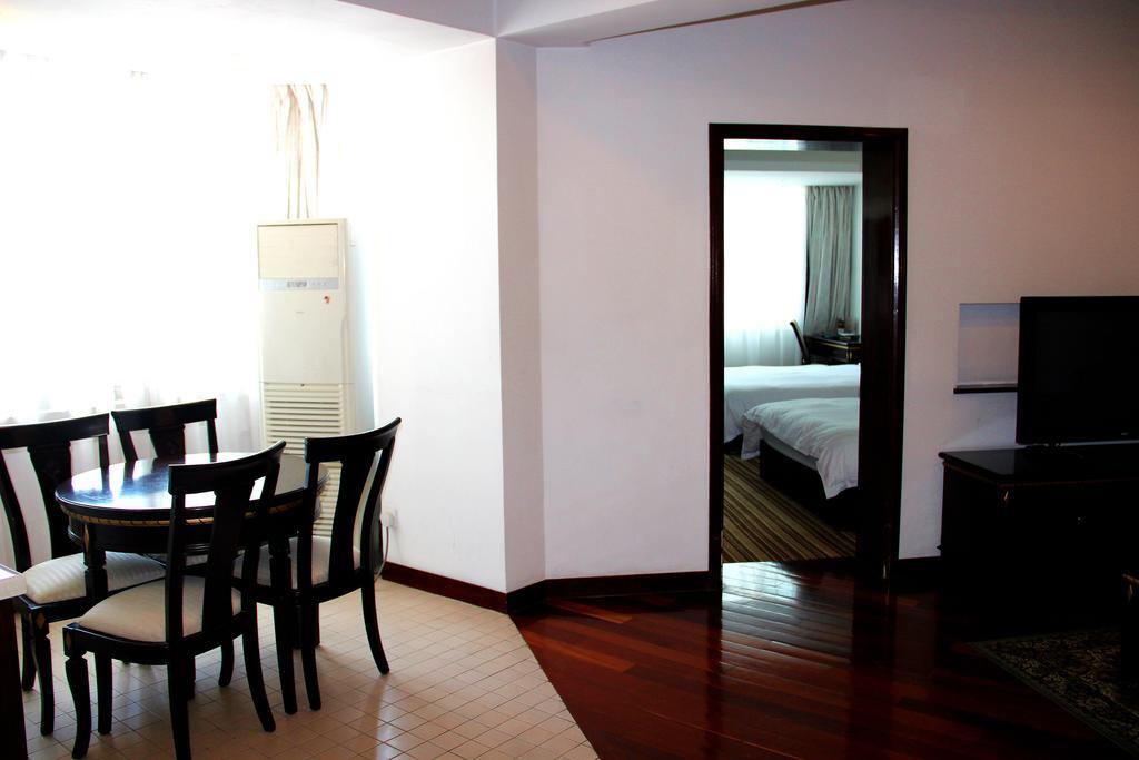 Rayfont Celebrity & Hotel